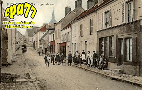 Jouy Sur Morin - La Grande Rue