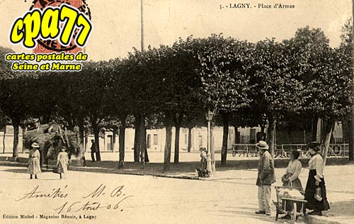Lagny Sur Marne - Place d'Armes