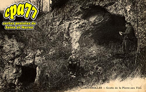 Lescherolles - Grotte de  la Pierre aux Fes