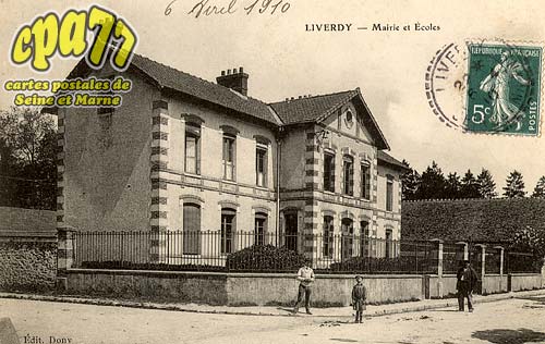 Liverdy En Brie - Mairie et Ecoles