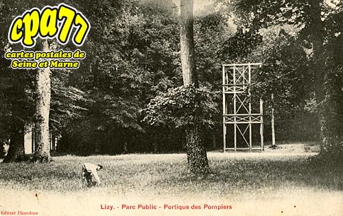 Lizy Sur Ourcq - Parc Public - Portique des Pompiers