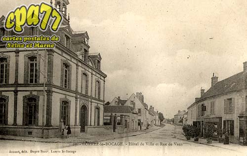Lorrez Le Bocage Praux - Htel de Ville et Rue de Vaux