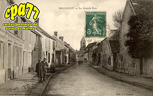 Machault - La Grande Rue