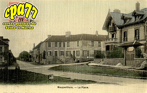 Mauperthuis - La Place