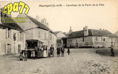 Mauregard - Carrefour de la Porte de la Ville