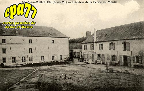 May En Multien - Intrieur de la Ferme du Moulin