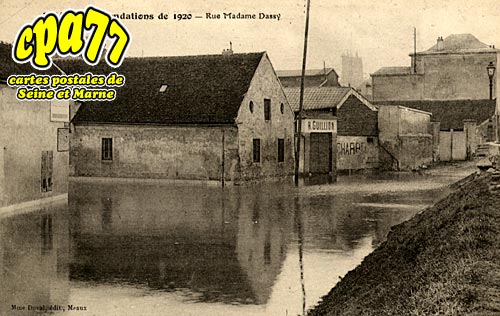 Meaux - Inondations de 1920 - Rue Madame Dassy