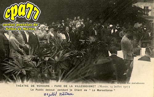 Meaux - Thtre de verdure - Parc de la Villesboisnet (Meaux, 14 juillet 1917) - Le Public debout pendant le Chant de la 