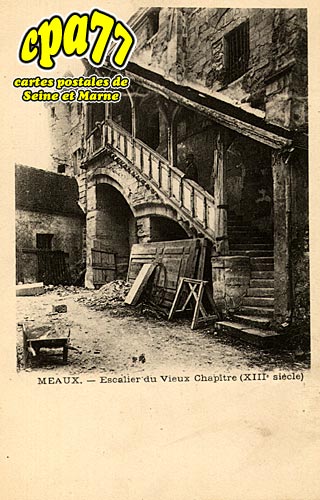 Meaux - Escalier du Vieux Chapitre (XIIIe sicle)