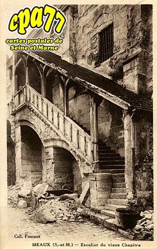 Meaux - Escalier du Vieux Chapitre