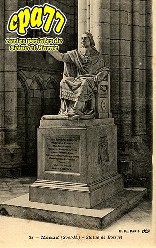 Meaux - Statue de Bossuet
