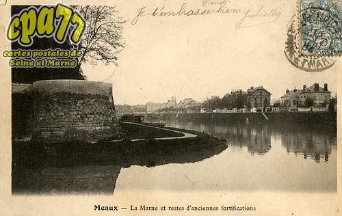 Meaux - La Marne et restes d'anciennes fortifications