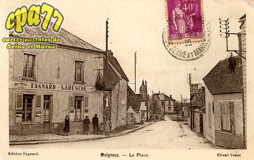 Meigneux - La Place