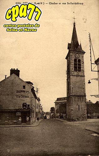 Melun - Clocher et rue st-Barthélémy