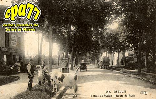 Melun - Entre de Melun - Route de Paris