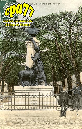 Melun - Monument Pasteur