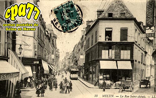 Melun - La Rue Saint-Aspais