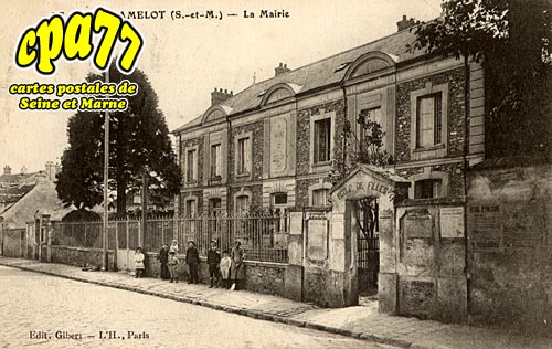 Le Mesnil Amelot - La Mairie (en l'tat)