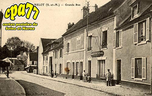 Le Mesnil Amelot - Grande Rue