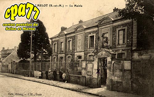 Le Mesnil Amelot - La Mairie