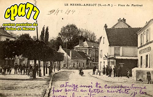 Le Mesnil Amelot - Place du Martinet