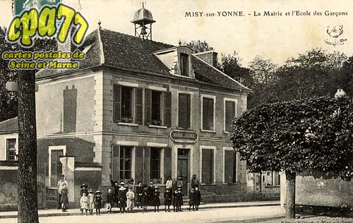 Misy Sur Yonne - La Mairie et l'Ecole des Garçons