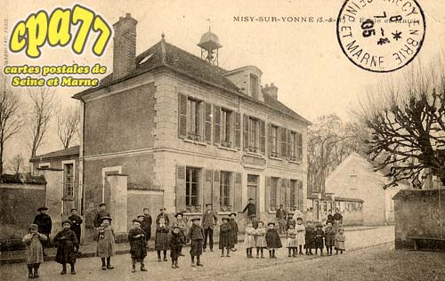Misy Sur Yonne - Ecole et Mairie