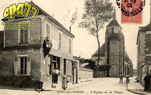 Misy Sur Yonne - L'Eglise et la Place