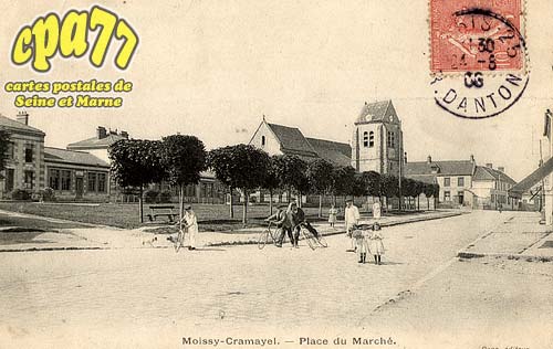Moissy Cramayel - Place du March