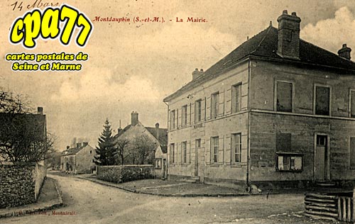 Montdauphin - La Mairie
