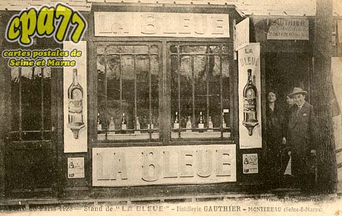 Montereau Fault Yonne - Foire de Paris 1923 - Stand de 