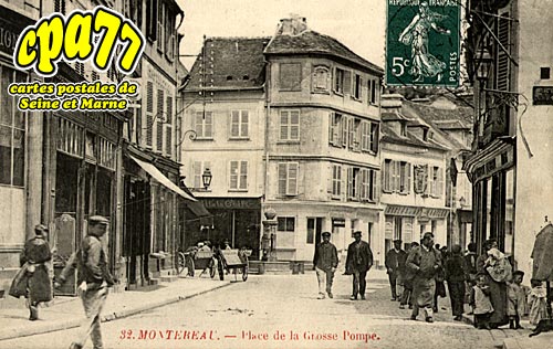 Montereau Fault Yonne - Place de la Grosse Pompe