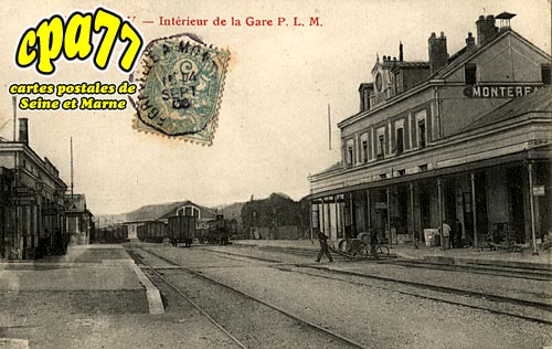 Montereau Fault Yonne - Intérieur de la gare