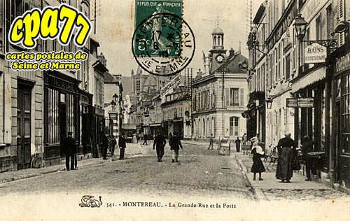 Montereau Fault Yonne - La Grande-Rue et la Poste