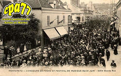 Montereau Fault Yonne - Concours de Pêche et Festival de Musique du 30 Juin - Défilé Grande Rue