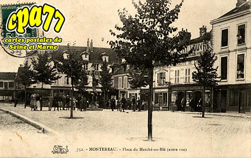 Montereau Fault Yonne - Place du Marché-aux-Blé
