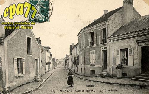 Montry - La Grande Rue