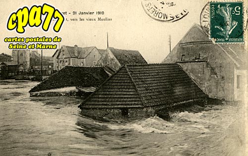 Moret Sur Loing - Inodation du 21 Janvier 1910 - Le Loing en amont du Pont, vers les vieux Moulins