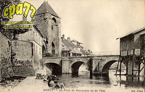 Moret Sur Loing - La Porte de Bourgogne ou du Pont