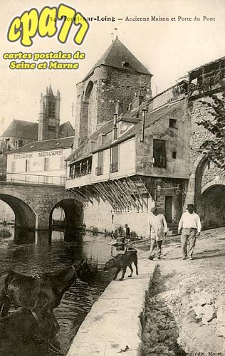 Moret Sur Loing - Ancienne Maison et Porte du Pont