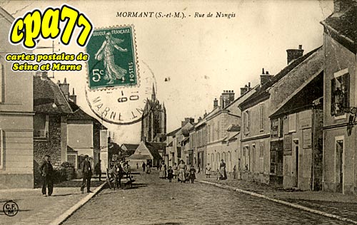 Mormant - Rue de Nangis