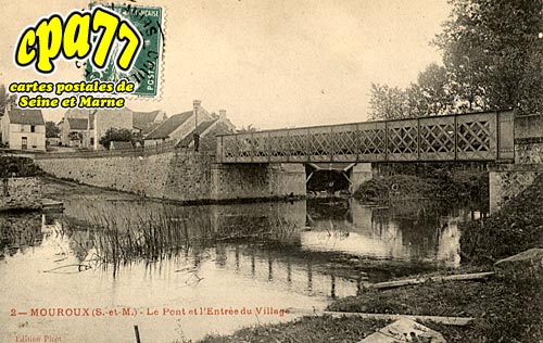 Mouroux - Le Pont et l'Entre du Village