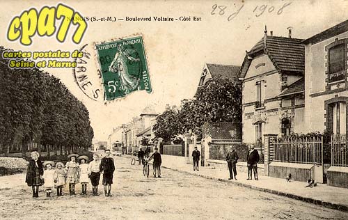 Nangis - Boulevard Voltaire - Côté Est