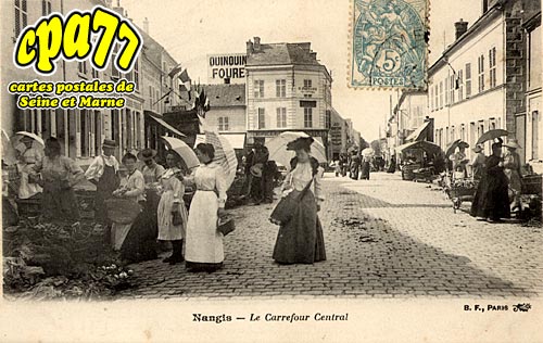 Nangis - Le Carrefour Central