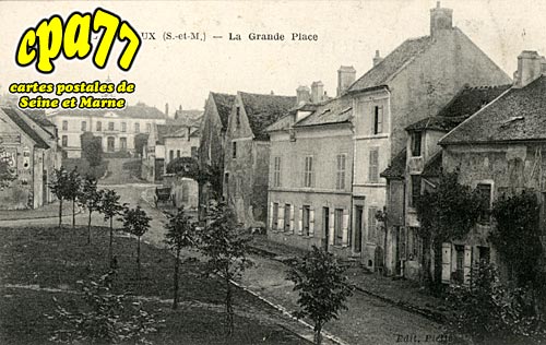 Nanteuil Ls Meaux - La Grande Place