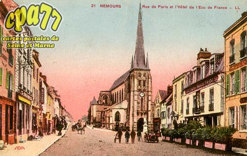Nemours - Rue de Paris et l'Htel de l'Ecu de France