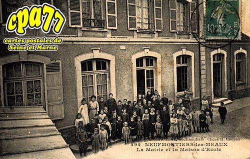 Chauconin Neufmontiers - La Mairie et la Maison d'Ecole (en l'tat)