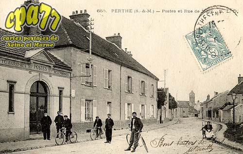 Perthes En Gtinais - Poste et rue de Milly