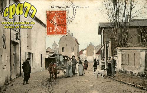 Le Pin - Rue de Villevaud
