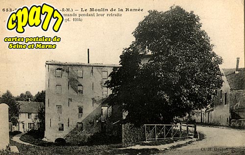 Puisieux - Le Moulin de la Ramée, incendié par les allemands pendant leur retraite (Sept.1914)